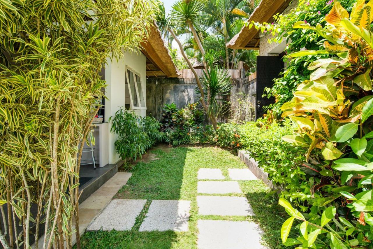 Villa Bliss A Paradise Of Three Independent Villas Canggu Exterior foto