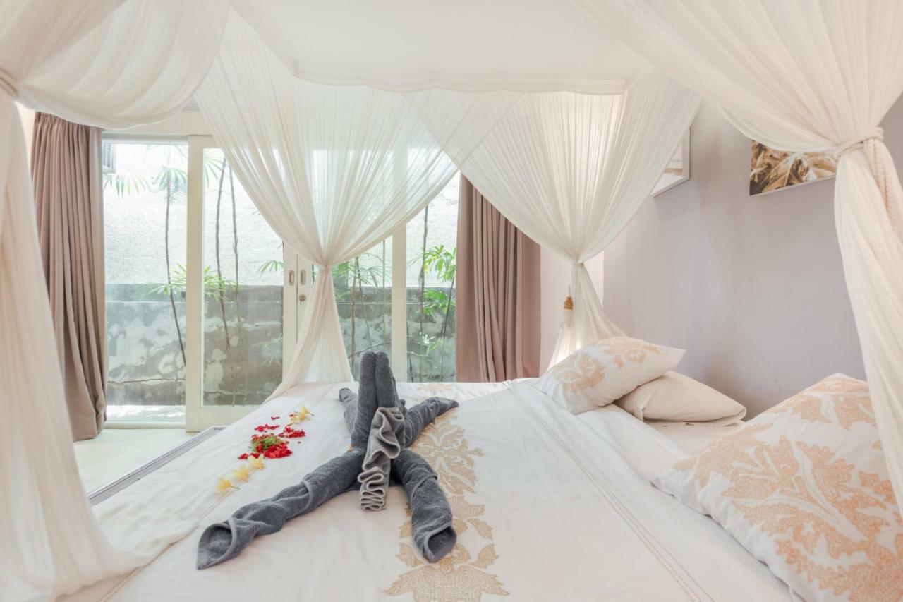 Villa Bliss A Paradise Of Three Independent Villas Canggu Exterior foto