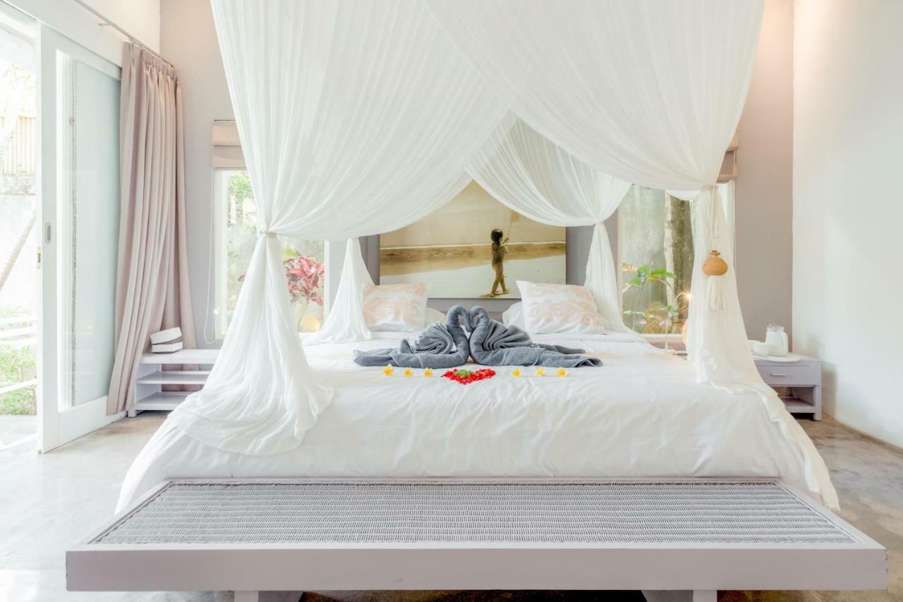 Villa Bliss A Paradise Of Three Independent Villas Canggu Exterior foto