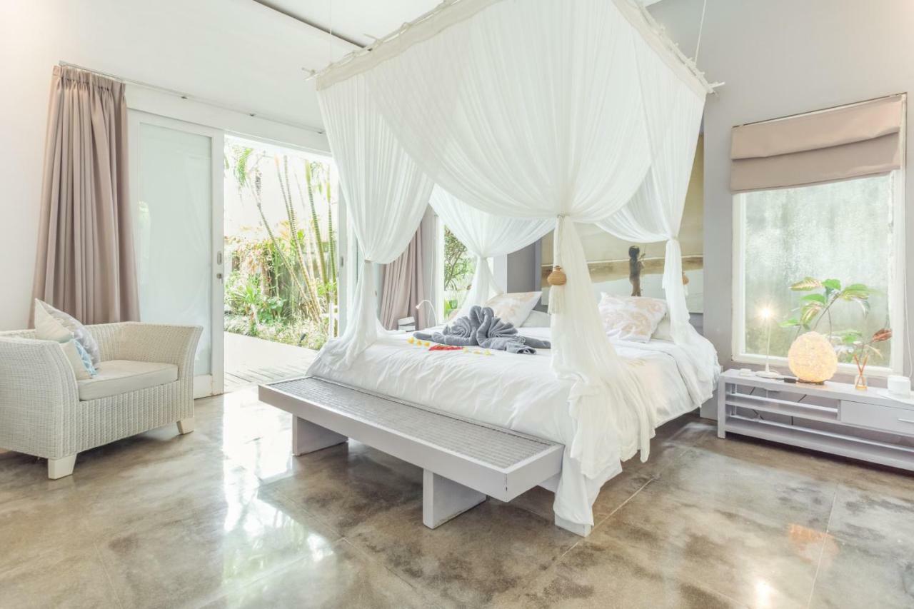Villa Bliss A Paradise Of Three Independent Villas Canggu Exterior foto