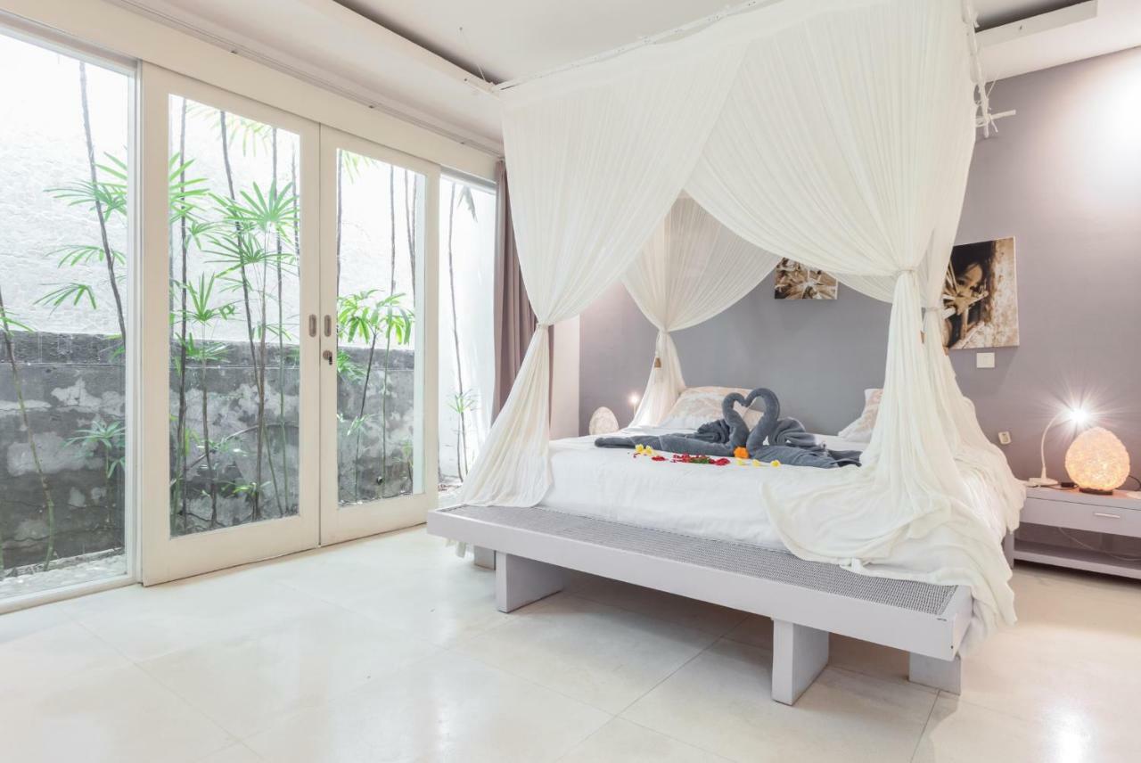 Villa Bliss A Paradise Of Three Independent Villas Canggu Exterior foto