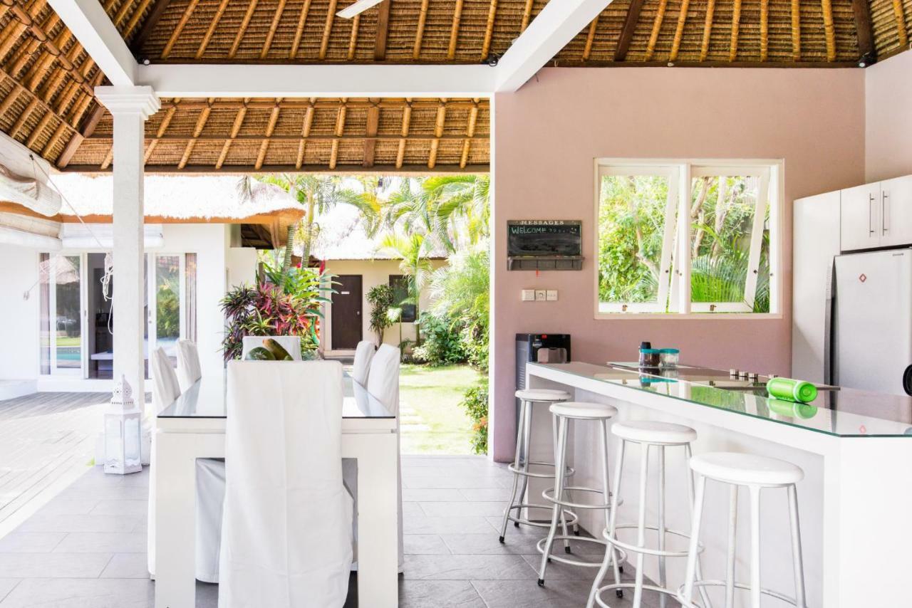 Villa Bliss A Paradise Of Three Independent Villas Canggu Exterior foto