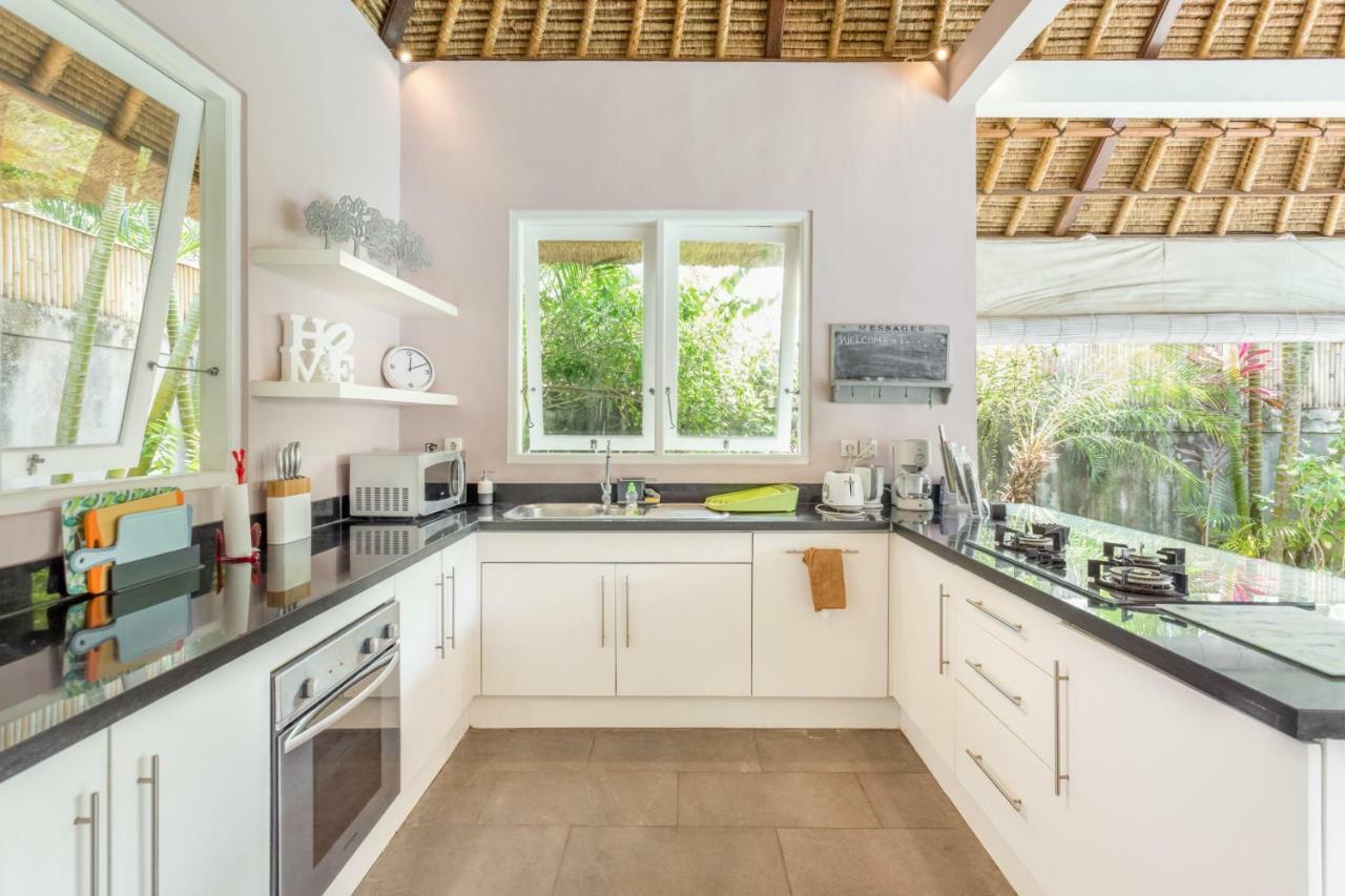 Villa Bliss A Paradise Of Three Independent Villas Canggu Exterior foto